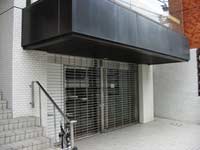 SOPH_SHOP.jpg (4897 bytes)